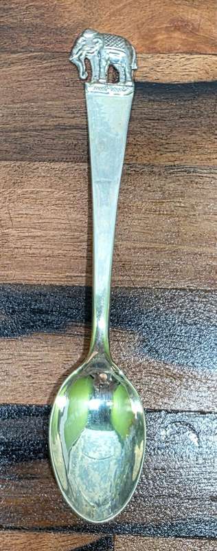 Vintage Sterling Silver Collectors Teaspoon | Elephant Design | 14.31g