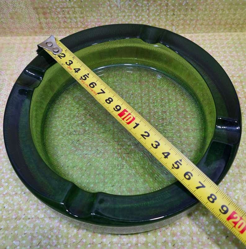 LARGE EMERALD GREEN GLASS ASHTRAY | VERY HEAVY