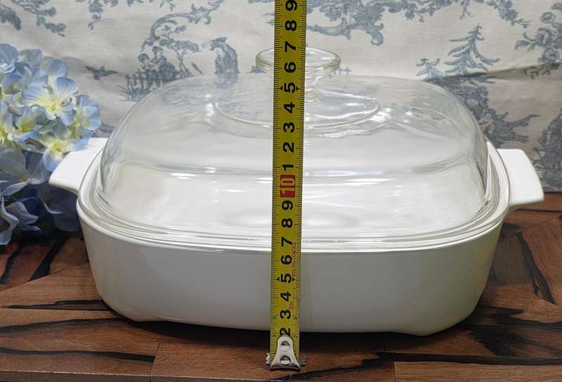 LARGE CORNING WARE BOWL WITH PYREX GLASS LID