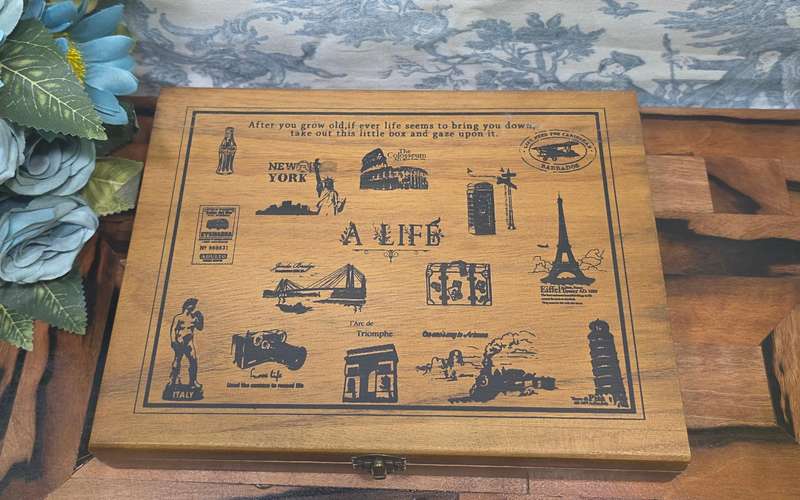 Wooden Rubber Stamp box sets 1 set-- Vintage stamp gift box