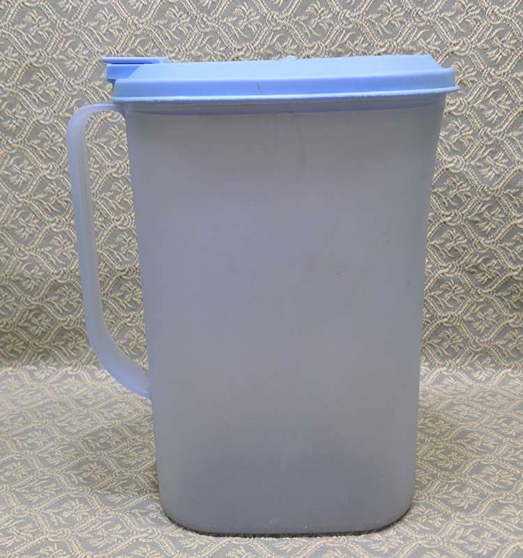 Tupperware Jug