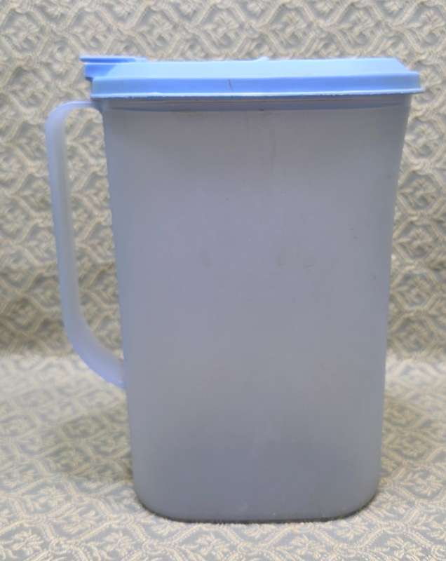Tupperware Jug