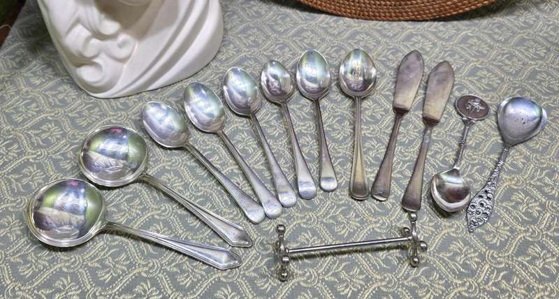 BUNDLE OF CUTLERY