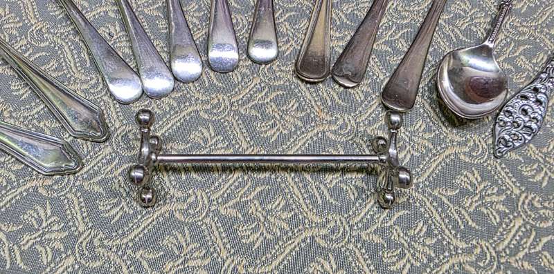 BUNDLE OF CUTLERY