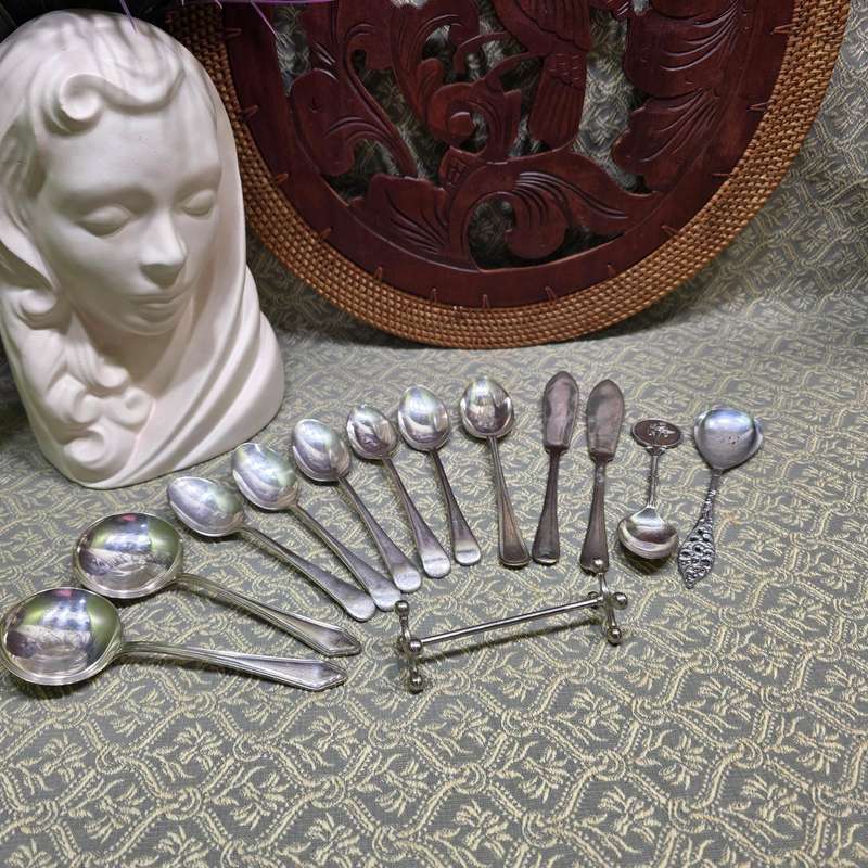 BUNDLE OF CUTLERY