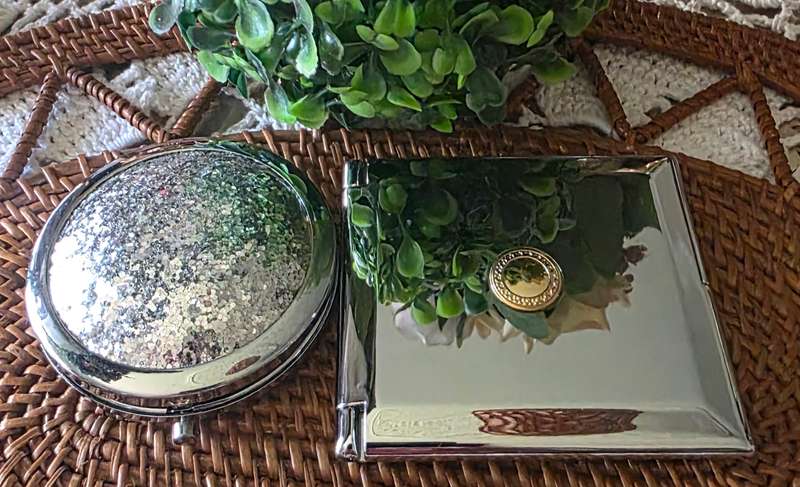 Set of Two Vintage-Style Compact Mirrors