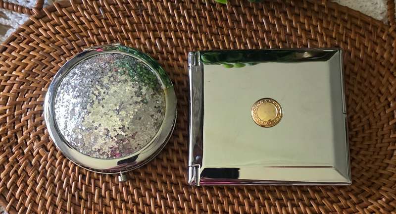 Set of Two Vintage-Style Compact Mirrors