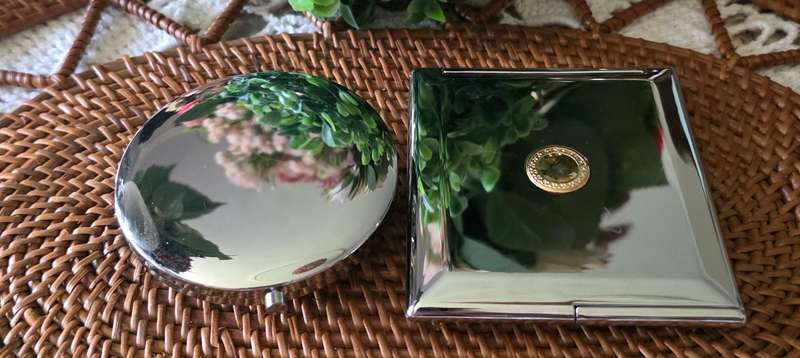 Set of Two Vintage-Style Compact Mirrors