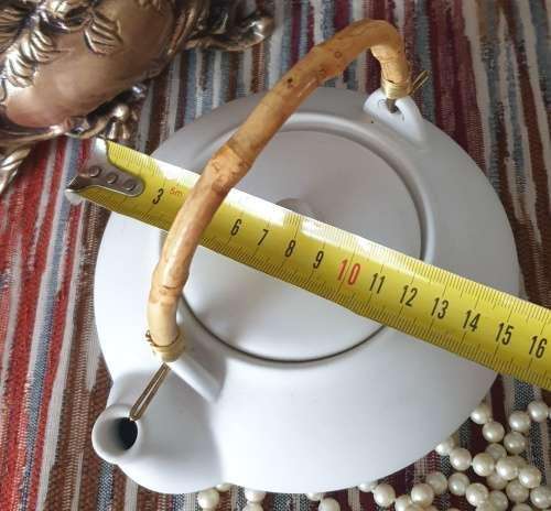 Venust Oriental Teapot