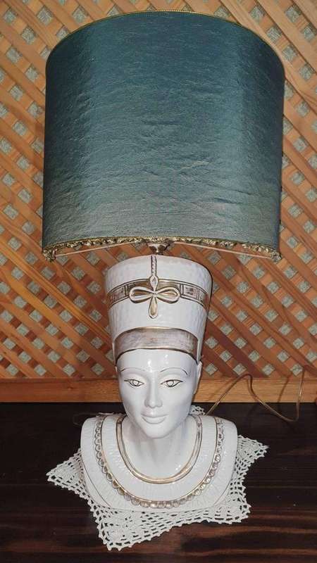 VINTAGE LAMP