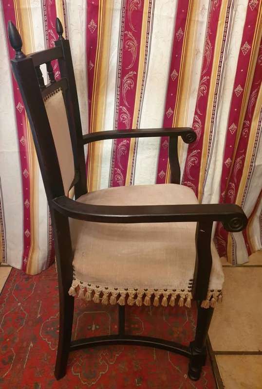 Antique Chair | 60 x 49 x 105 cm High |