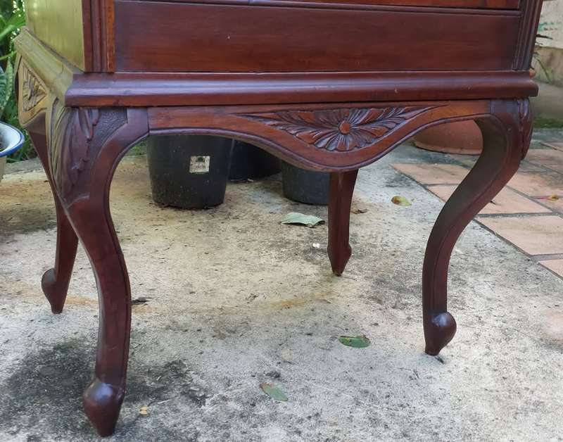 Late 1800s display cabinet