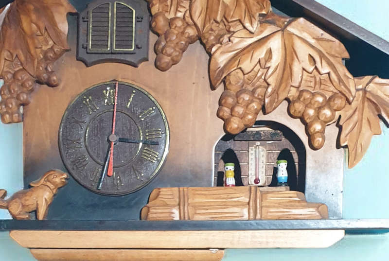 Black forest Quartz Cuckoo Clock | REDUCED TO CLEAR |