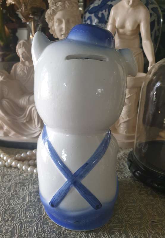Vintage large ceramic piggy bank, very cute and kitsch