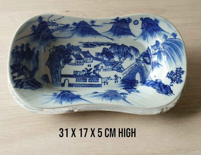 ORIENTAL BLUE & WHITE HEAVY PORCELAIN DISH LANDSCAPE SCENE SQUARE SEAL MARK
