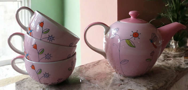 Woolworths Tea Pot with 3 Cups