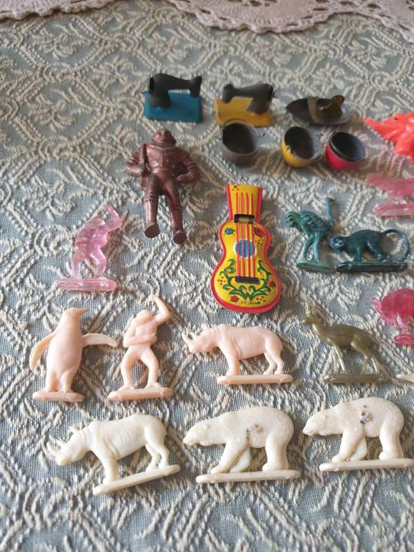 1950`s Lucky Dip Toys | vintage | RARE FIND |