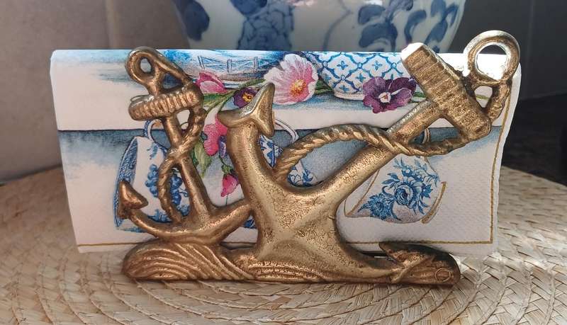 Vintage Brass Letter Holder  1970s Charm with Nautical Flair | 14 x 3 x 10 cm High |