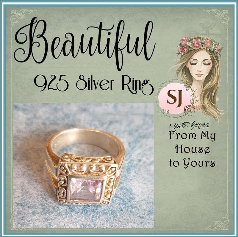 Elegant silver ring with a captivating pink Cushion stone