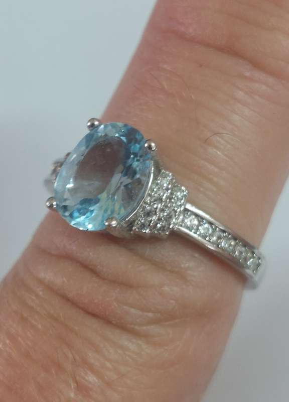 Spectacular vintage sterling silver aquamarine & cz ring 2.7g