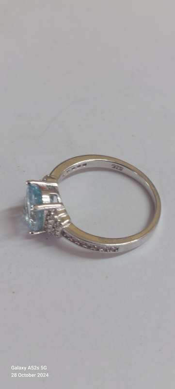 Spectacular vintage sterling silver aquamarine & cz ring 2.7g