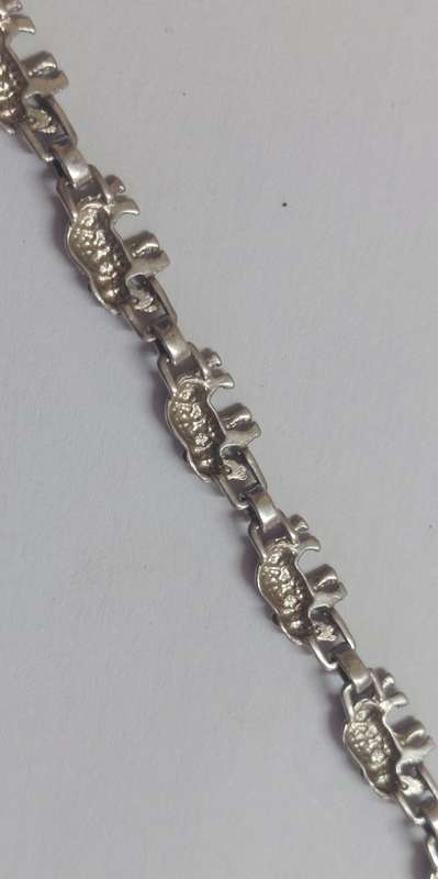 Amazing vintage sterling silver elephant bracelet 12.8g