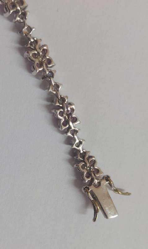 Spectacular sterling silver cz tennis bracelet 13.3g