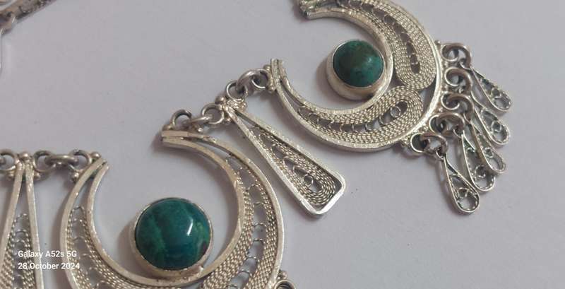 Amazing vintage sterling filigree silver green stone necklace 47.7g