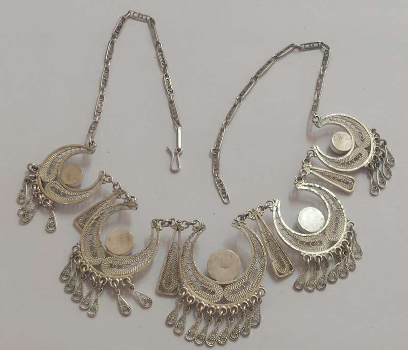 Amazing vintage sterling filigree silver green stone necklace 47.7g