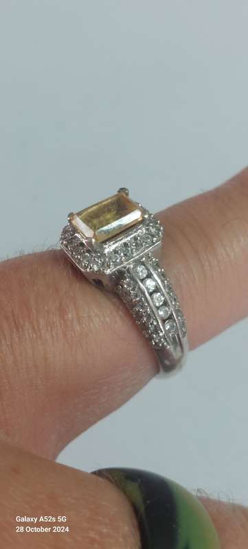 Wow!! Vintage sterling silver yellow sapphire & cz ring 4.3g