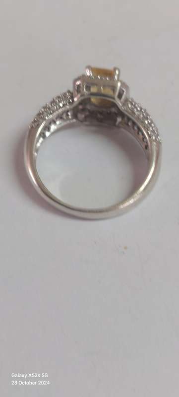Wow!! Vintage sterling silver yellow sapphire & cz ring 4.3g
