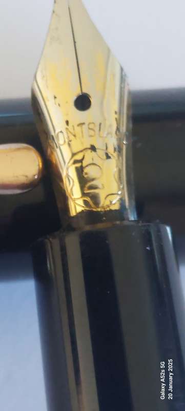 Vintage Montblanc 342 fountain pen working just needs ink Value R3500