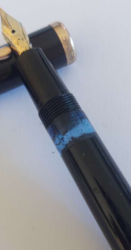 Vintage Montblanc 342 fountain pen working just needs ink Value R3500