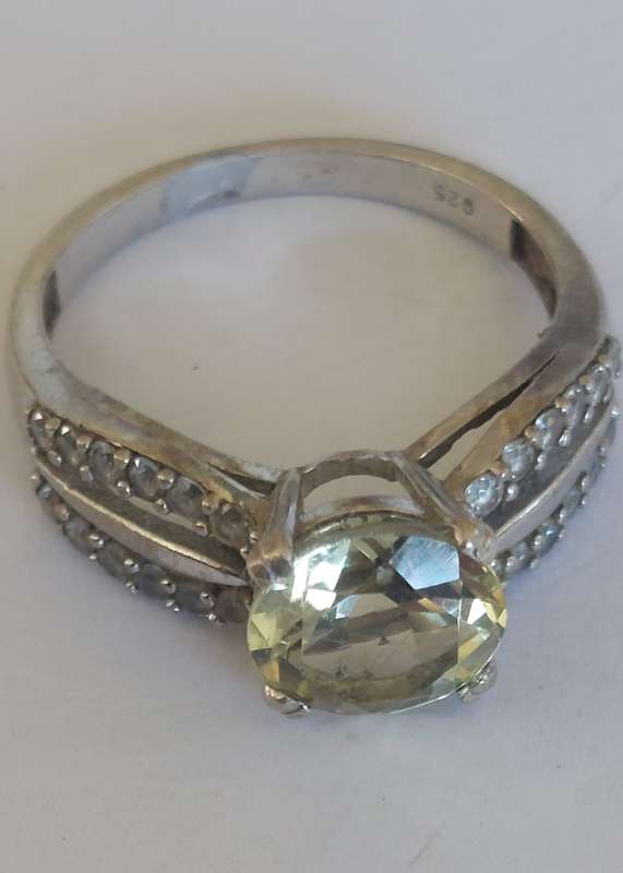 Fabulous sterling silver citrine & cz ring 2.8g