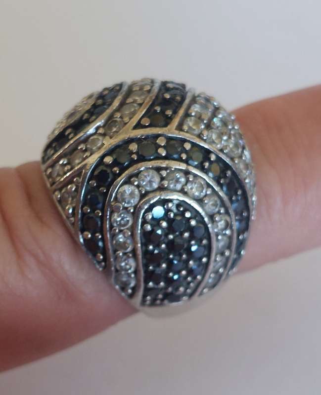 Spectacular large sterling silver black & white cz ring 10.6g
