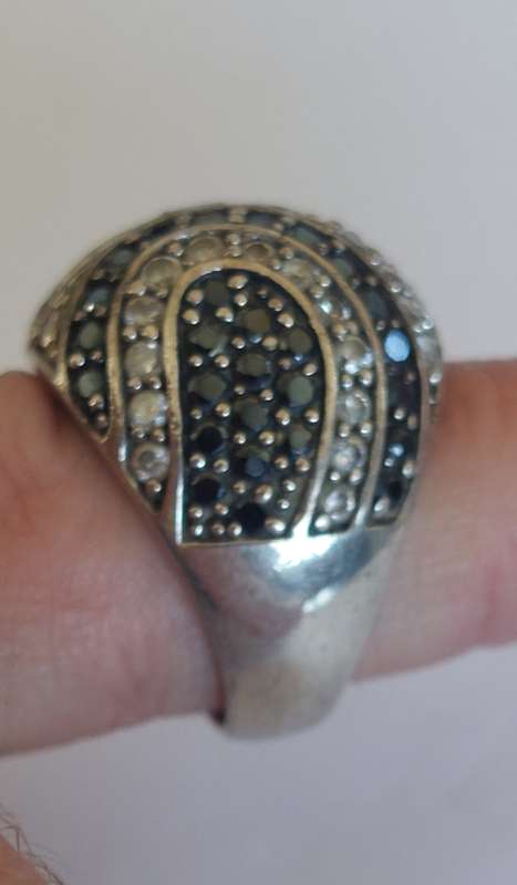 Spectacular large sterling silver black & white cz ring 10.6g