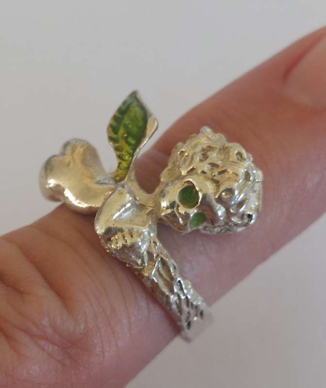 Beautiful vintage sterling silver enamel cherub ring 6.2g