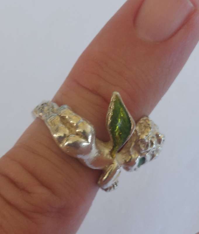 Beautiful vintage sterling silver enamel cherub ring 6.2g