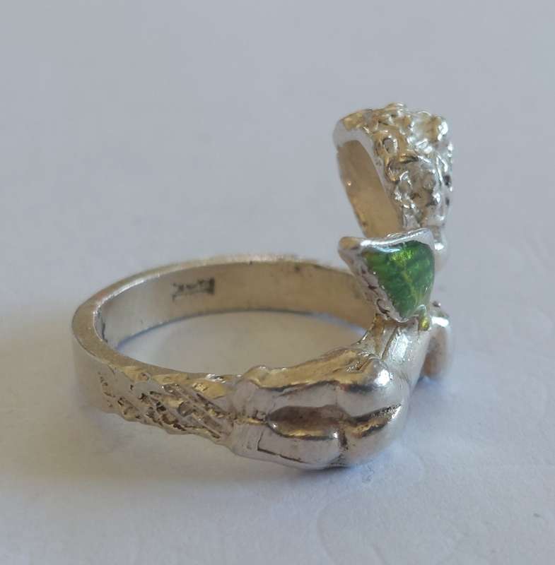 Beautiful vintage sterling silver enamel cherub ring 6.2g