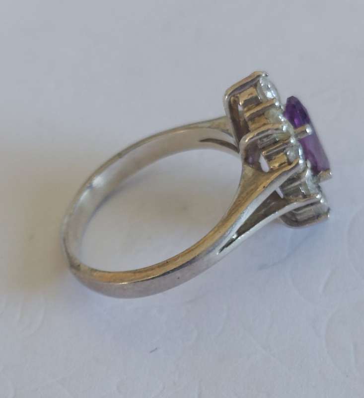 Gorgeous vintage sterling silver cz ring 5.3g