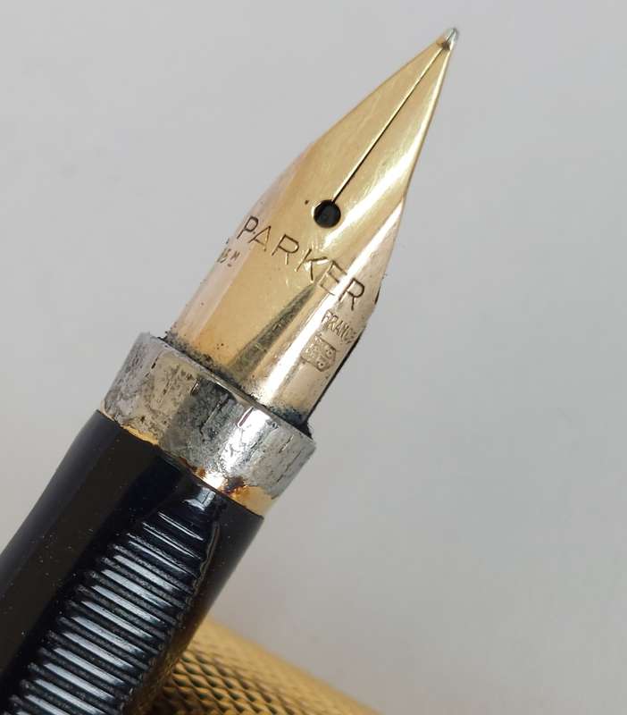 Rare vintage Parker 75 Grain D'Orge gold plated fountain pen with 14ct gold nib Value R2500
