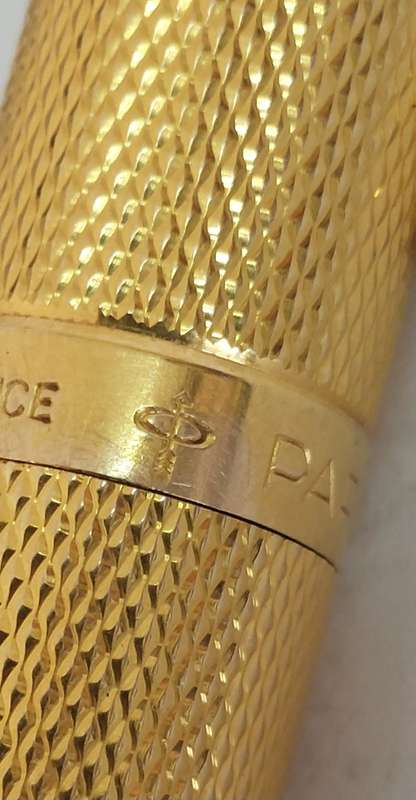 Rare vintage Parker 75 Grain D'Orge gold plated fountain pen with 14ct gold nib Value R2500