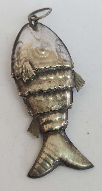 Antique Argentina 62% silver articulated fish pendant circa 1910  10.4g  Value R1800