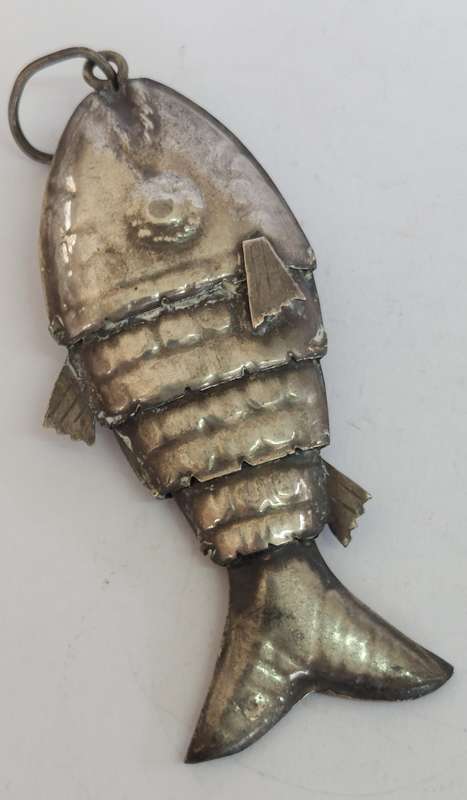 Antique Argentina 62% silver articulated fish pendant circa 1910  10.4g  Value R1800