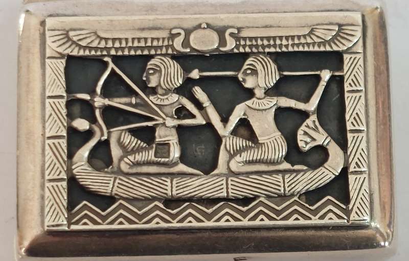 Very rare!! Egyptian hallmarked sterling silver pillbox, stunning detail 22.7g value R1500