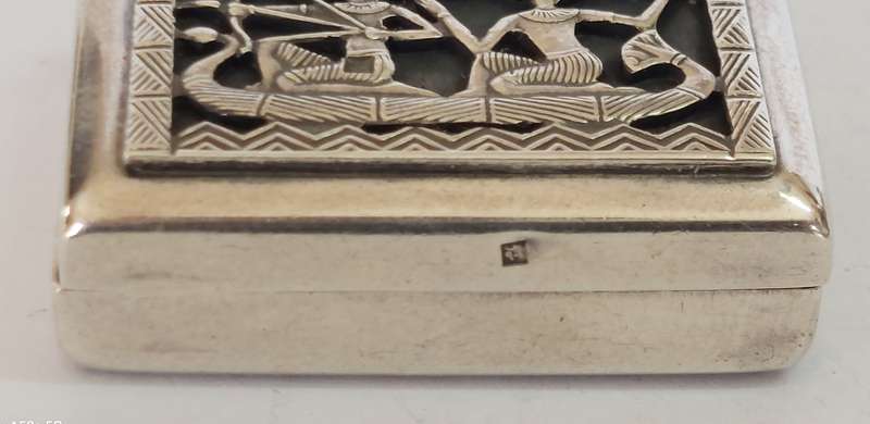 Very rare!! Egyptian hallmarked sterling silver pillbox, stunning detail 22.7g value R1500