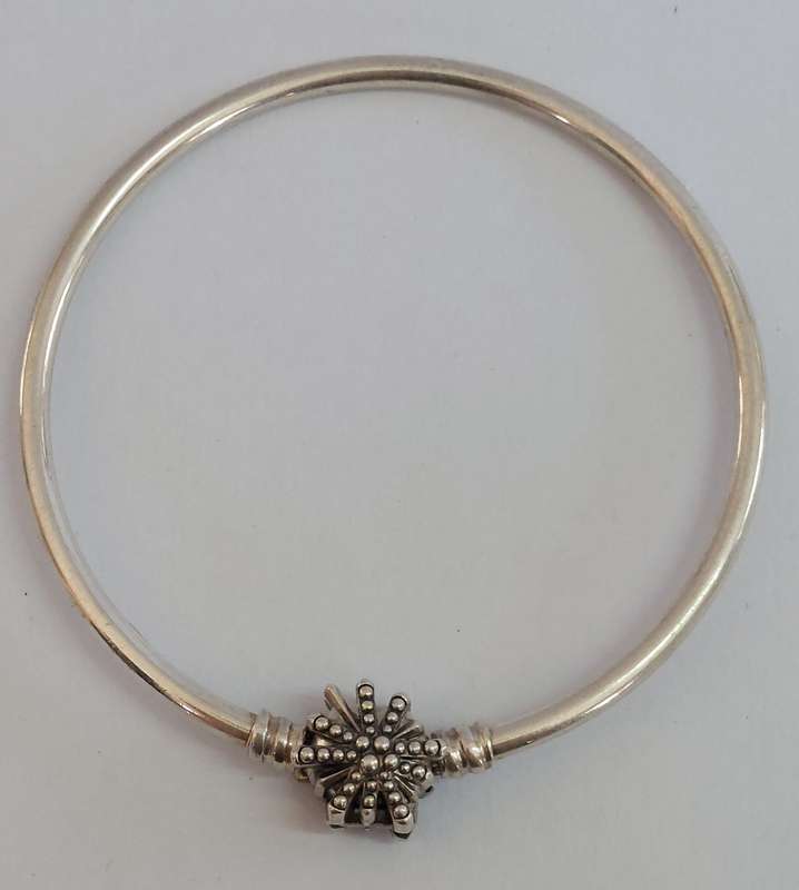 Wow!! Pandora limited edition fireworks charm bangle 10.1g