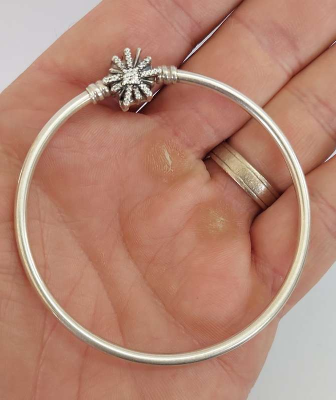 Wow!! Pandora limited edition fireworks charm bangle 10.1g