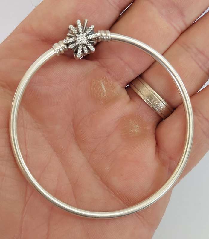Wow!! Pandora limited edition fireworks charm bangle 10.1g