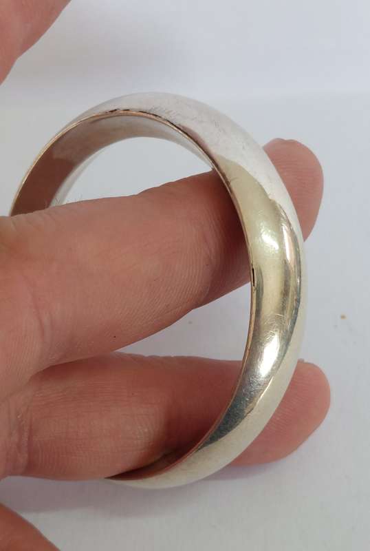 Rare vintage sterling silver childs rattle bangle 14.8g